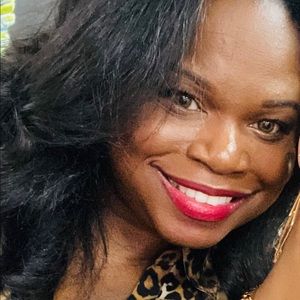 Meet your Posher, Risha